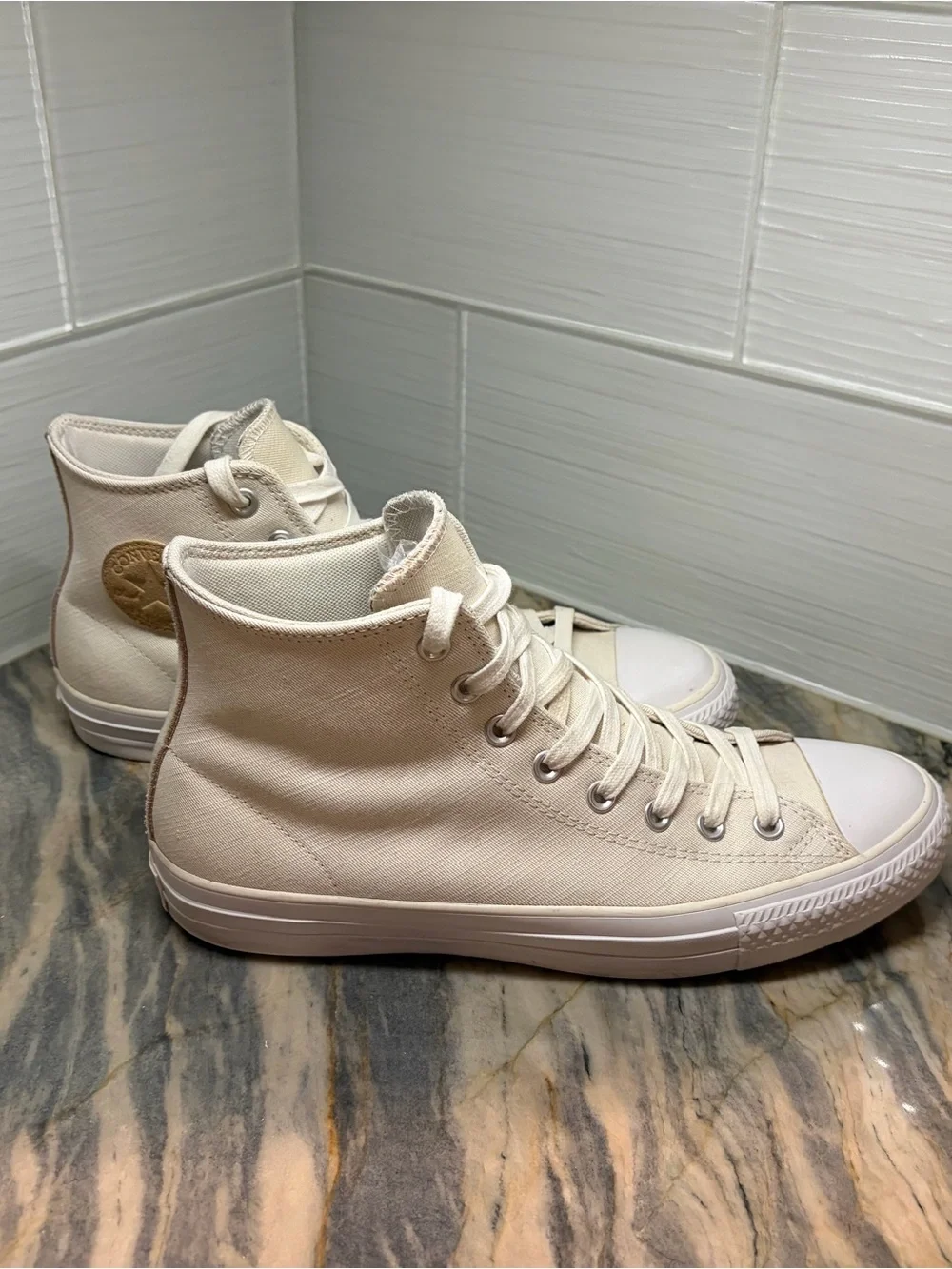 Converse Chuck Taylor All Star Men 9.5 WMS 11.5  Cream High Top Canvas Sneakers